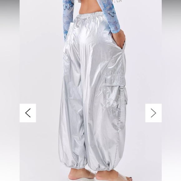 Urban Outfitters  silver metallic nylon cargo ballon pants - Picture 3 of 14